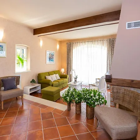 Villa Fenced Property, Salvea *